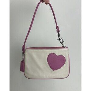 COACH Vintage White Leather Wristlet Pink Heart Pink Strap 2000’s Y2K